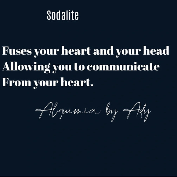 Sodalite and sesame jasper rustic brass chunky statement beaded bracelet - Picture 5 of 8